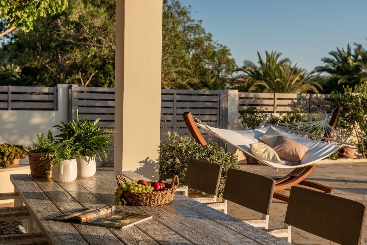 Filothei Beach House With Pool Kalamaki  Exterior foto