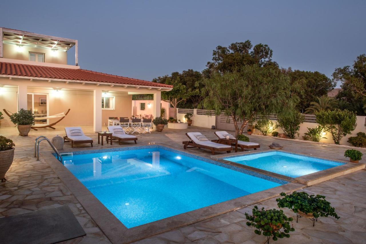 Filothei Beach House With Pool Kalamaki  Exterior foto